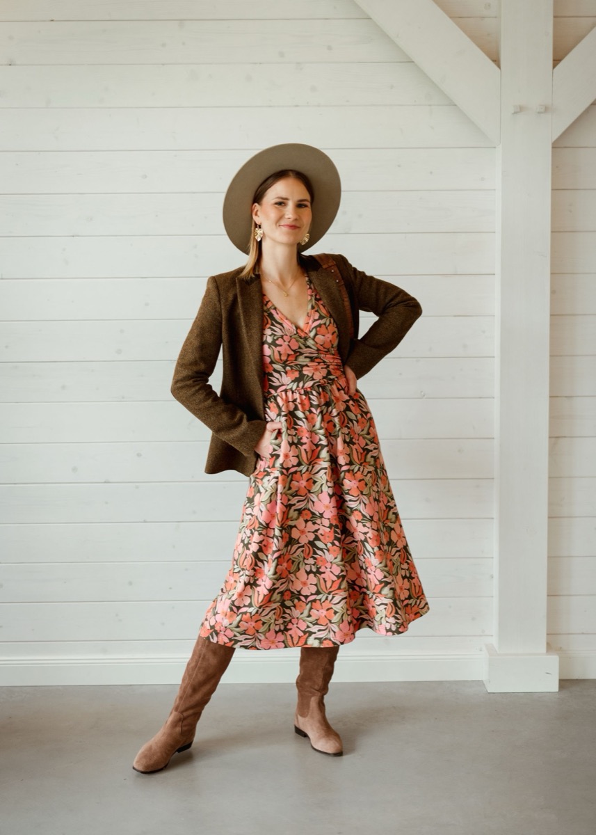 Dzianinowa sukienka midi Mia Corin