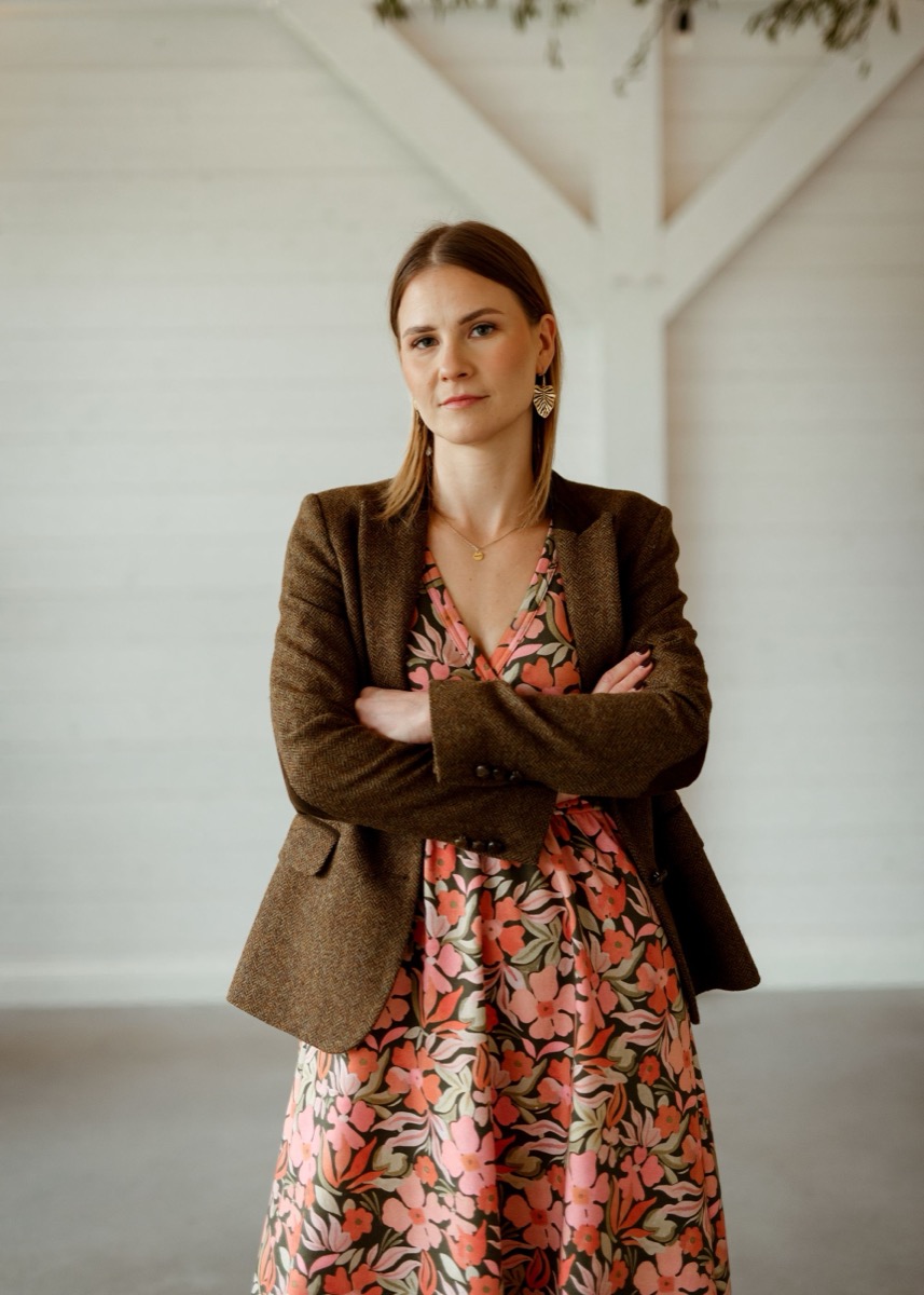 Dzianinowa sukienka midi Mia Corin - obrazek 3