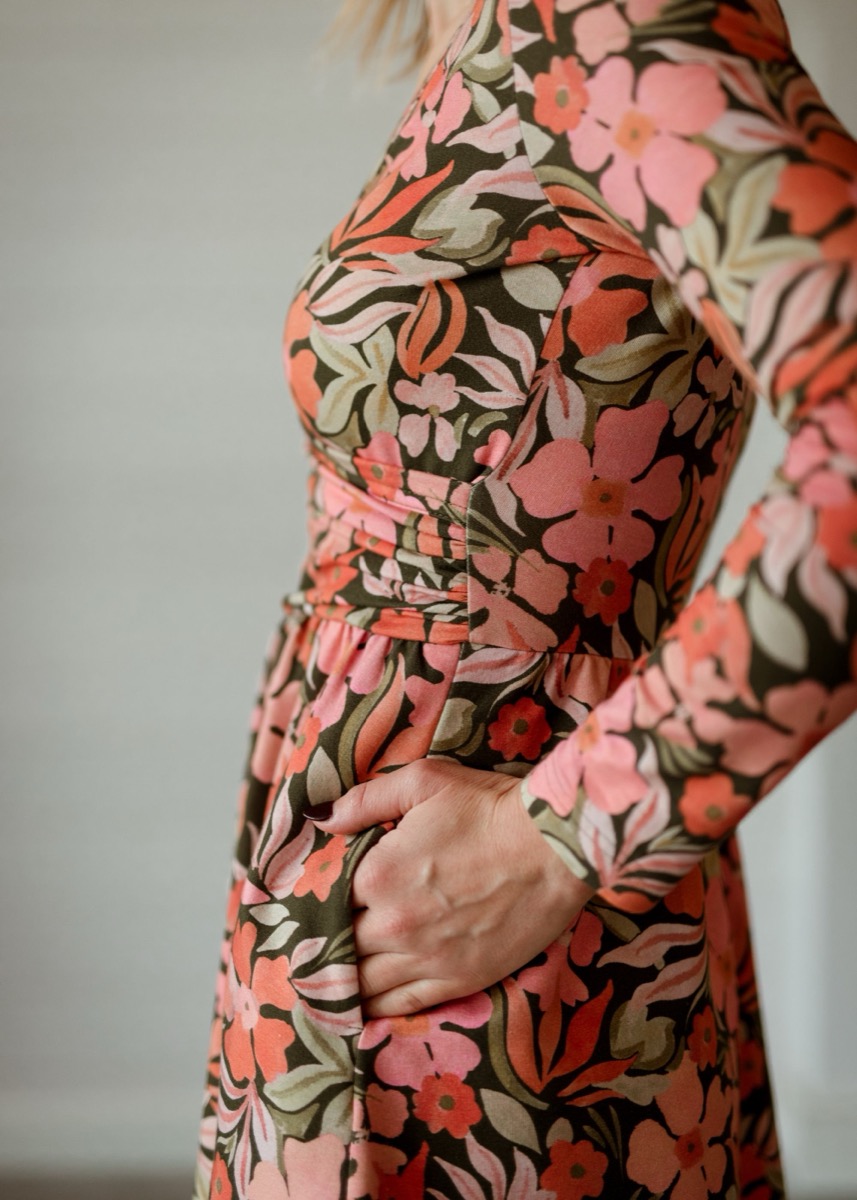 Dzianinowa sukienka midi Mia Corin - obrazek 4