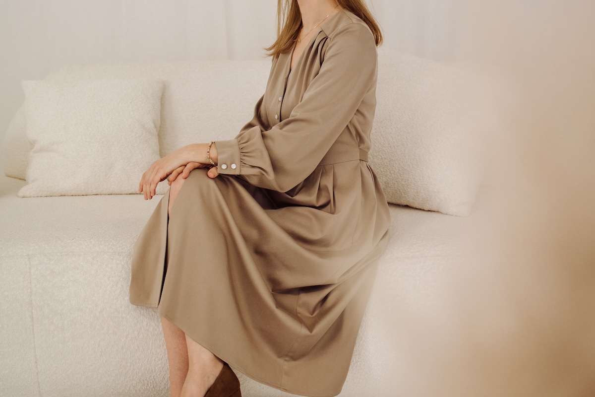 Elegancka sukienka Vella Sandstone - obrazek 3